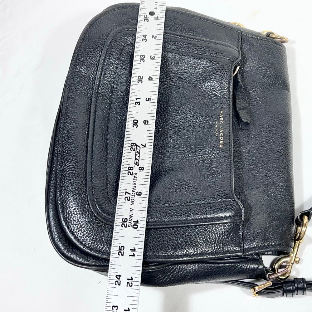 Marc Jacobs Empire City Mini Messenger Crossbody Black Leather Gold Hardware - Picture 13 of 15